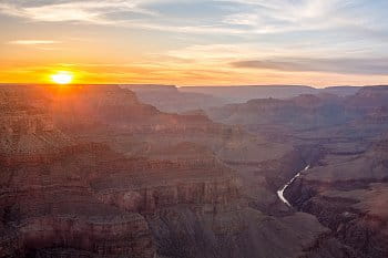 Grand Canyon při západu slunce