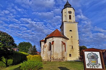 Kostel sv. Bartoloměje v Mutěníně