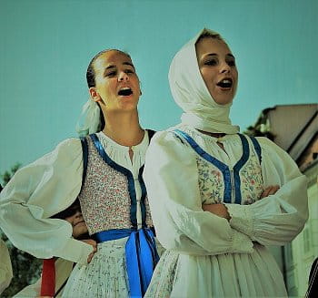 ...zbohom zostavajteee...zo serie Folklor...III.