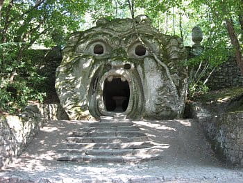 9 - račte vstoupit, dámy a pánové! Park příšer, Bomarzo, Itálie