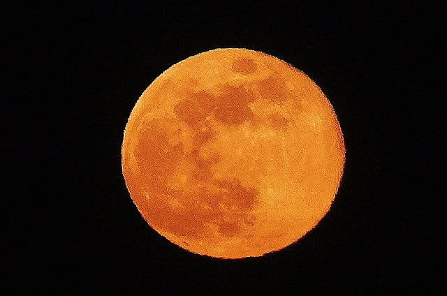 Rudý Měsíc