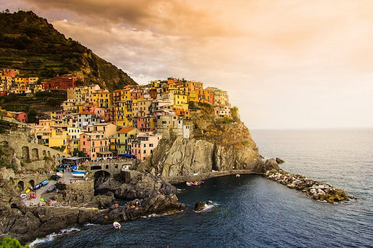 Výhled na Cinque Terre