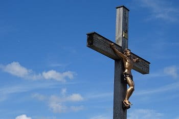 Kříž na Luzném