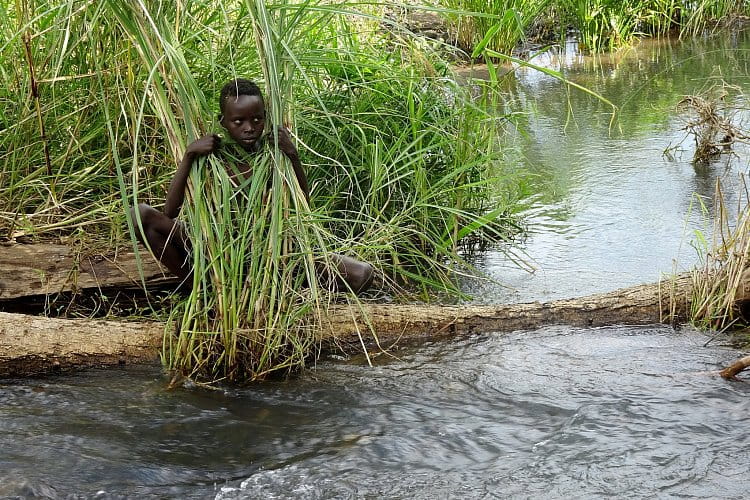 Chlapec z kmeňa Surma, Etiópia