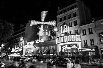 Noc v Paříži