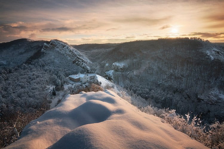 SNĚŽNÉ VLNY