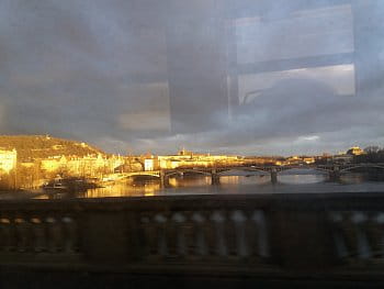 Ranní cesta tramvají... zlatá Praha