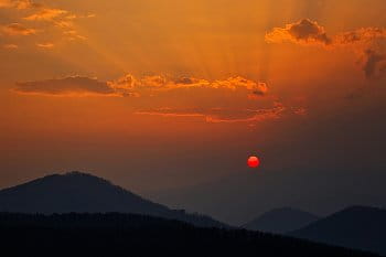Západ slunce v horách