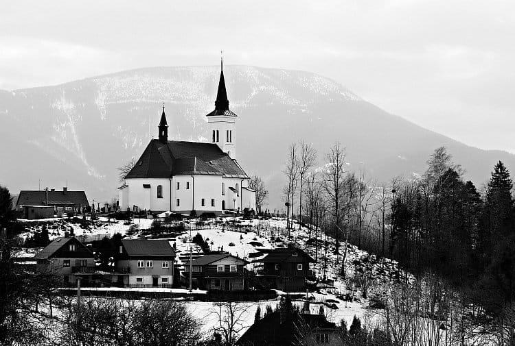 Kostel sv. Ignáce z Loyoly v Malenovicích