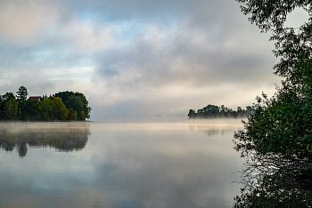 Ranní mlha nad Rozkoší