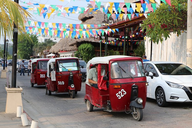 Tuk-tuk