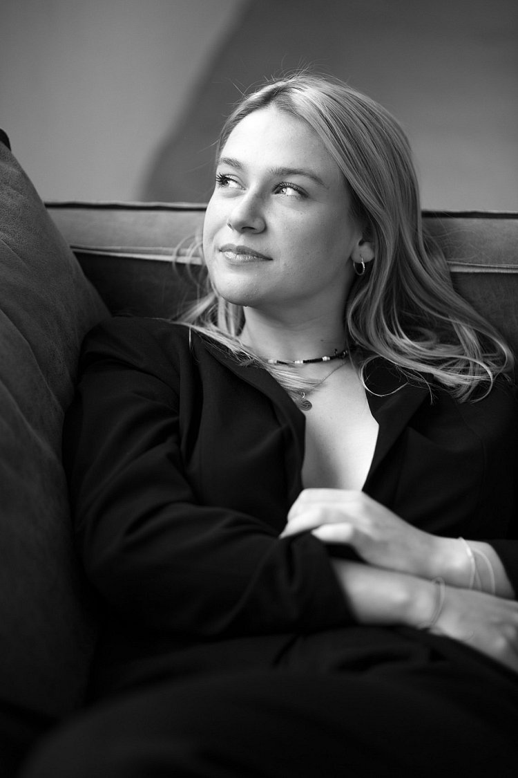 Nela 3