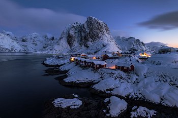 Hamnoy při modré hodince