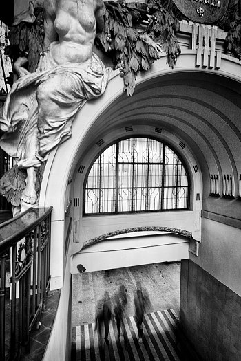 Vítá vás madam Praha.
