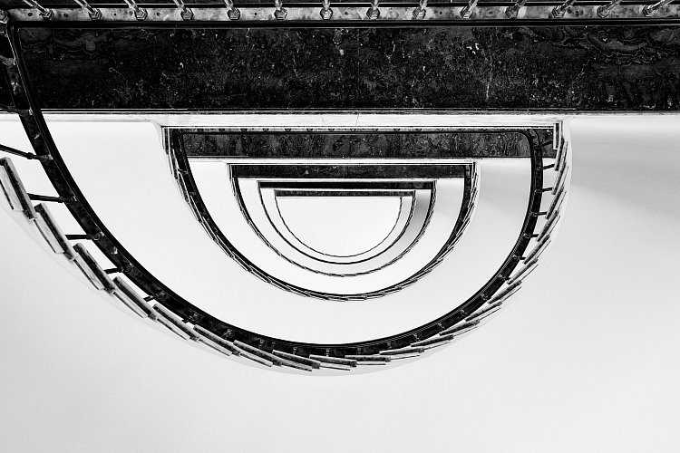 Lines, curves, rhythm