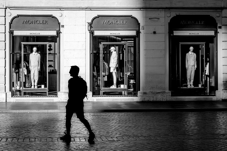 V mužské společnosti