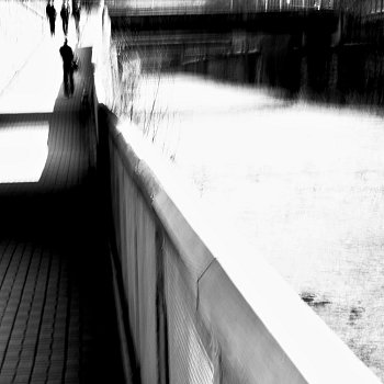 tři ku jedné