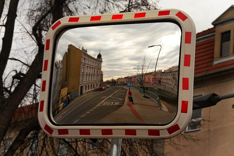 Svět v zrcadle