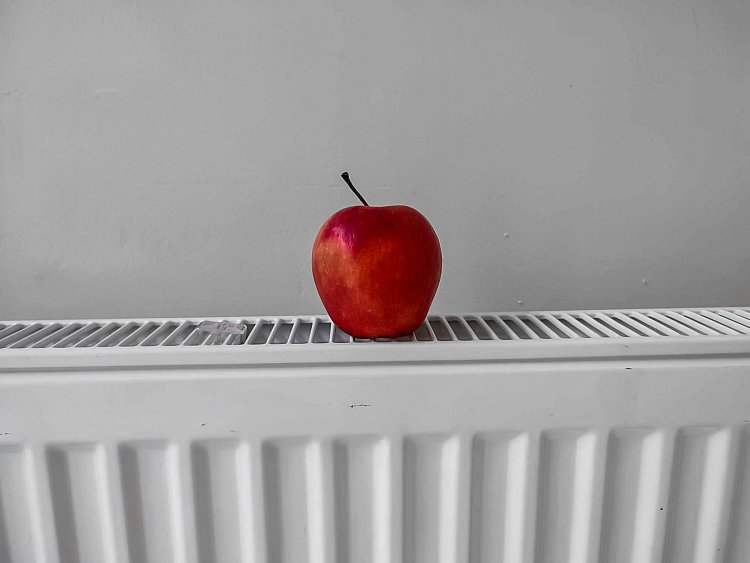 Minimalistické jablko
