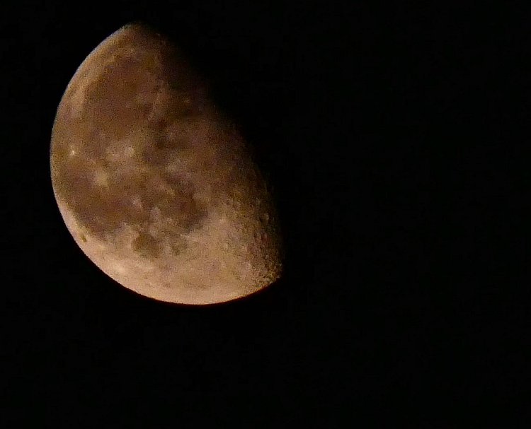 Měsíc