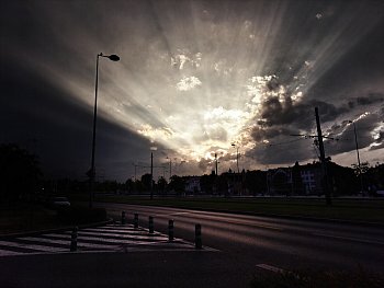 Sezení na lampě.
